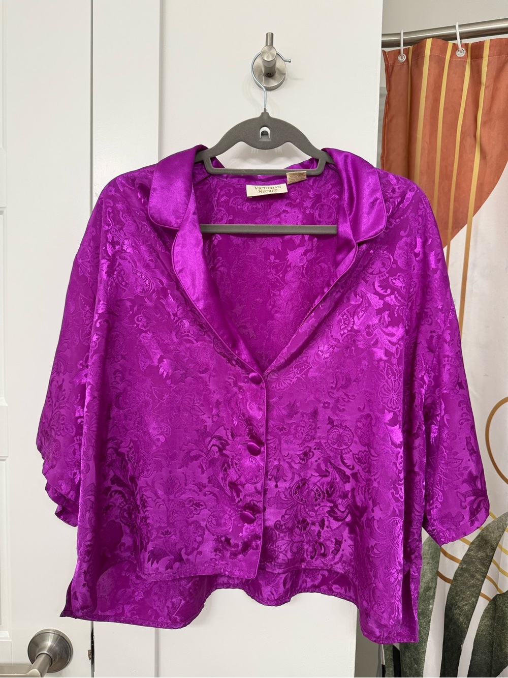 Victoria's Secret Fuchsia Satin Jacquard Button-Front Blouse